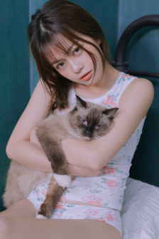 猩红山峰