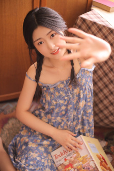 国产午夜精品理论片小yo奈
